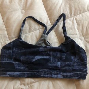 Lululemon sports bra size 8